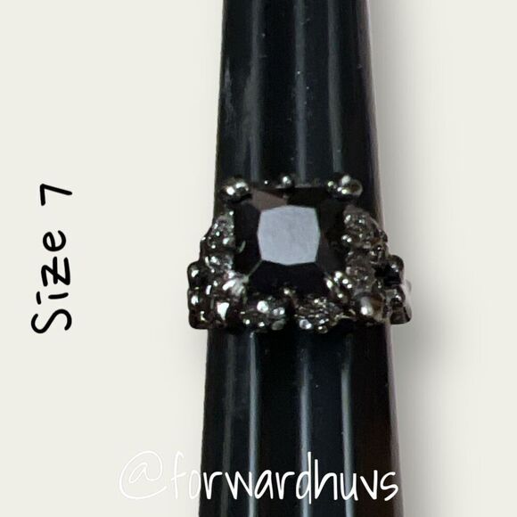 Gunmetal 90’s Steampunk Skull and Bone Victorian Goth Ring Size 7 - Picture 4 of 9